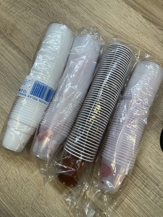 Pahare de plastic ieftine oferta cu zahar si paletine ambalate