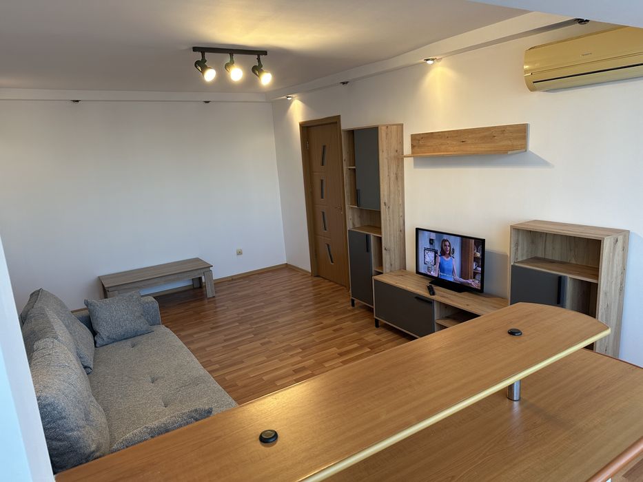 Inchiriez apartament 3 camere Tomis Nord