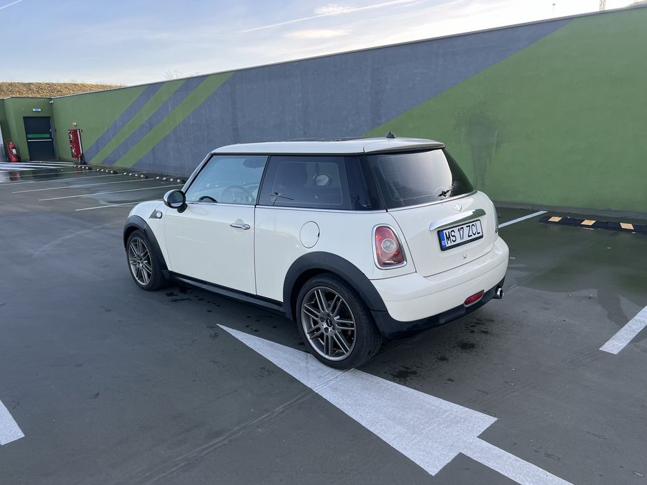 Mini One Cooper 1.6 diesel trapa/panoramic,incalzire scaune, 109 cai!