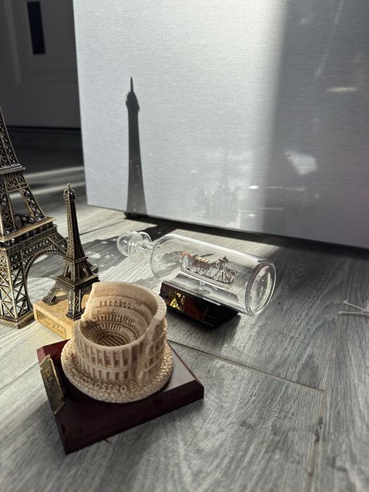 Set suveniruri turistice monumente celebre Eiffel, Colosseum,Arc trumf