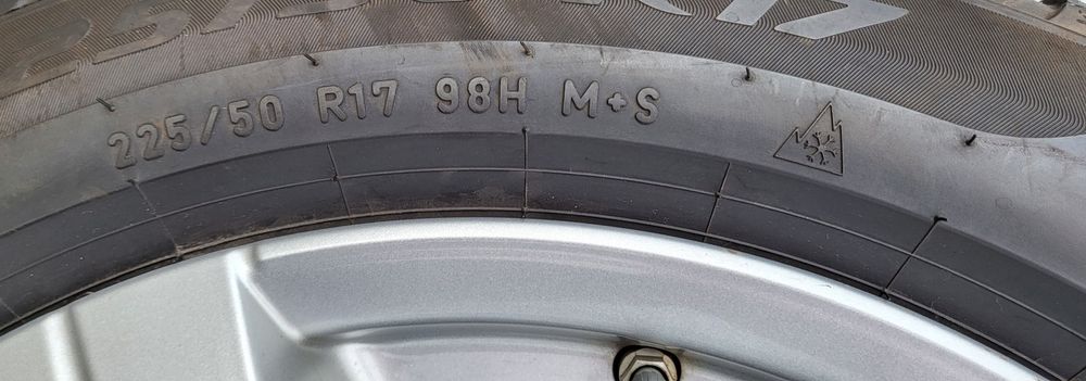 Jante aliaj originale Mercedes R17, anvelope iarna Pirelli 225 50 17