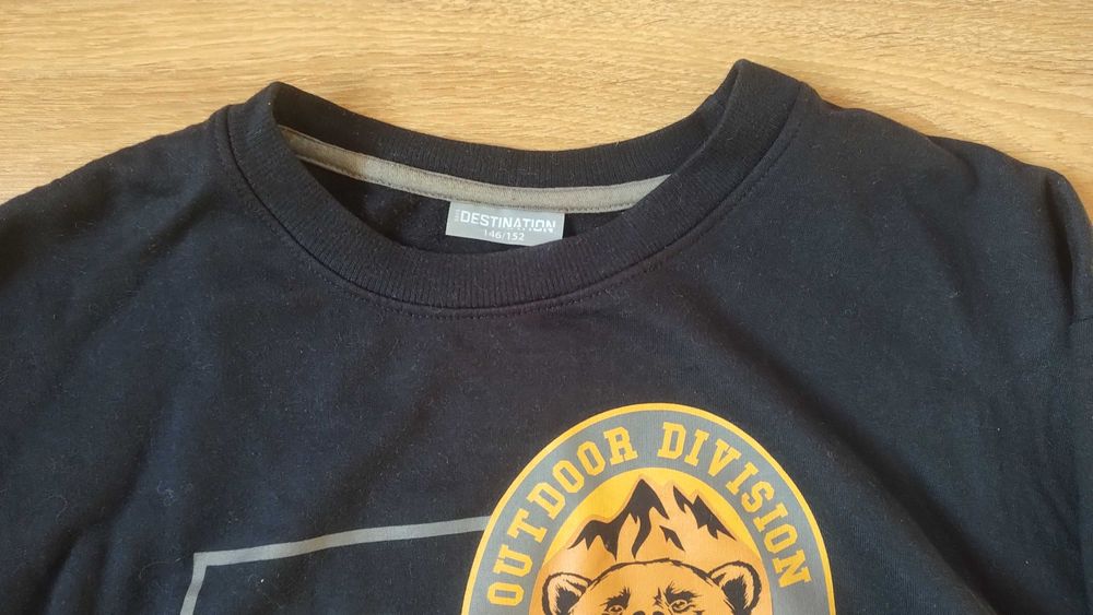 Bluză cu mânecă lungă pentru copii de 10-12 ani.