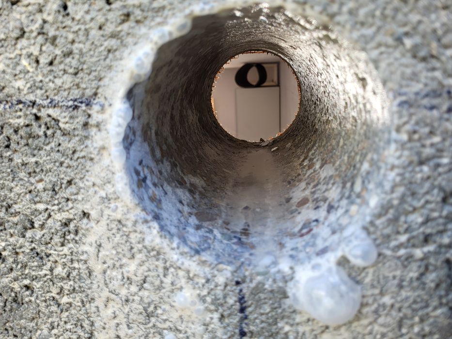 Carotare găuri hote aerisiri evacuări