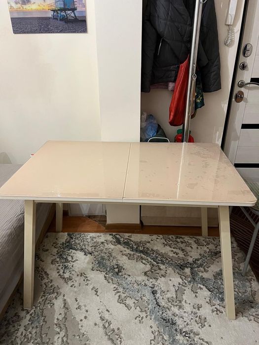 раздвижной обеденный стол