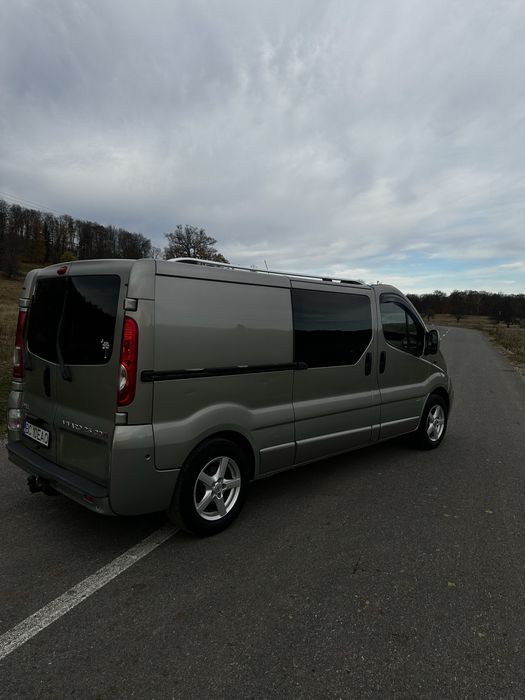 Opel vivaro 2.5 CDTI