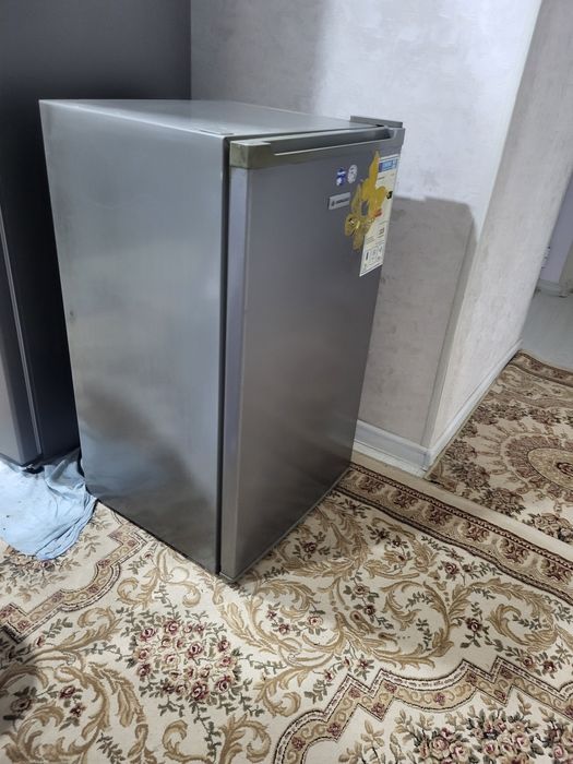 Холодильник 82*44*42
