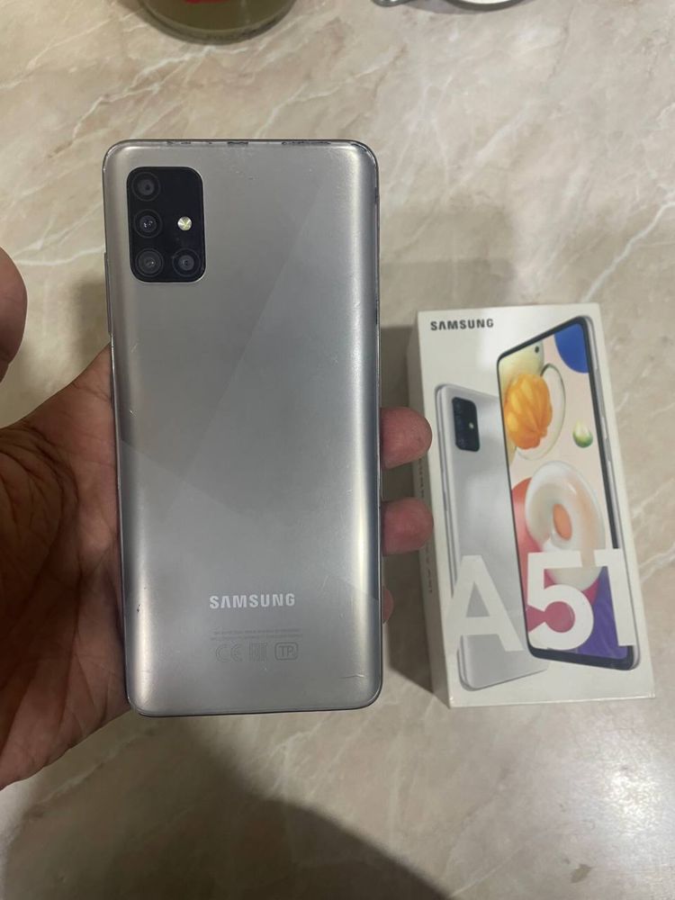 Samsung A51 telefoni sotiladi
