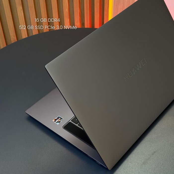 HUAWEI MateBook D16