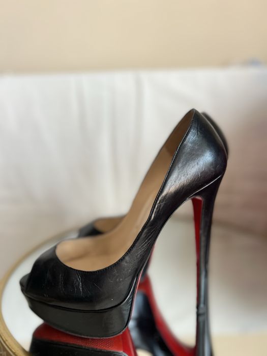 Pantofi Christian Louboutin 37