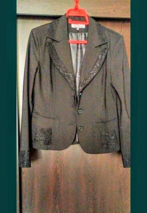 Дамска  черна рокля и сако