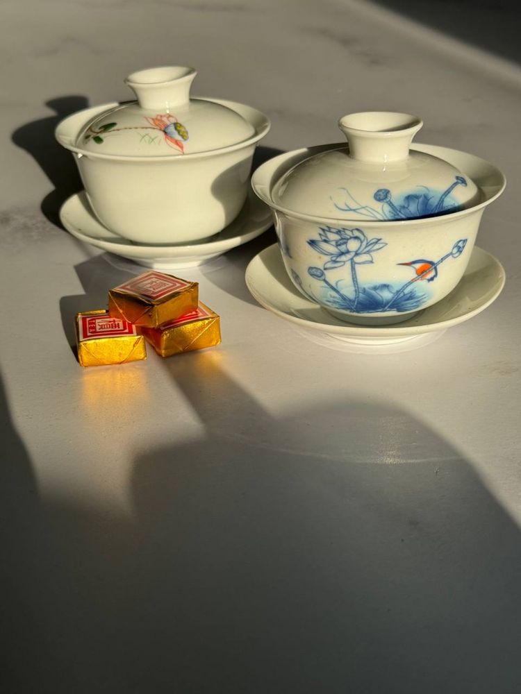 Китайская посуда из глины, фарфора и чугуна