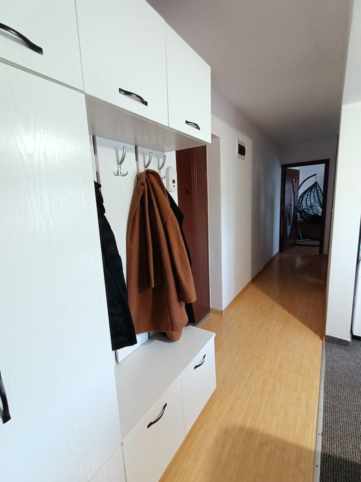 PF Vând apartament 2 camere curte privată