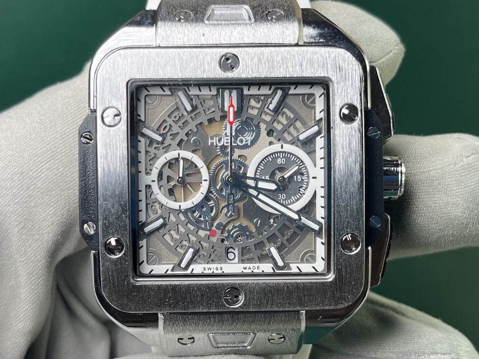 Бял hublot и черен Hulbot