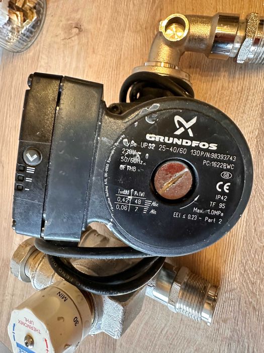 Pompa recirculare Grundfos 25-40/60 + Vana amestec