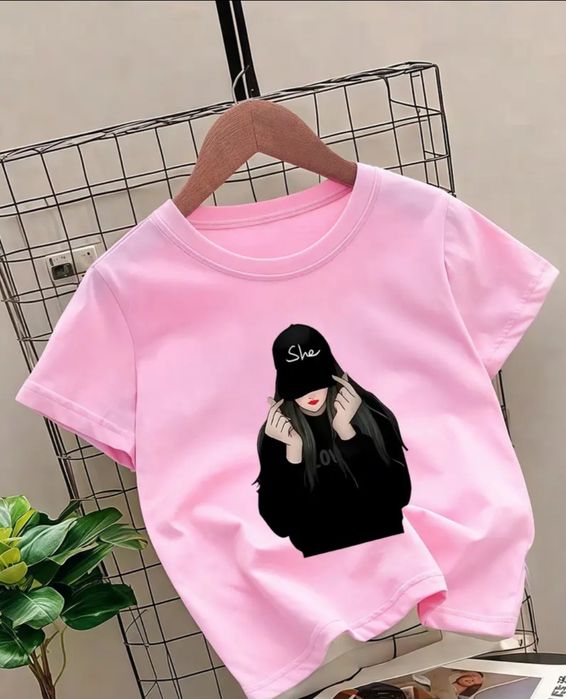 Футболка на девочку ,новая . Хлопок .