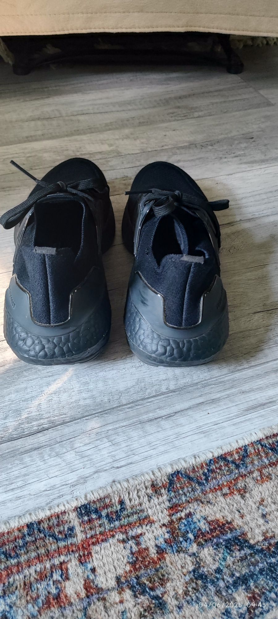 Adidas Ultraboost 38, 24см стелка черни