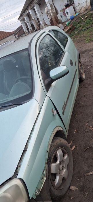 Dezmembrez opel corsa 1,2 benzină zabrani județul Arad