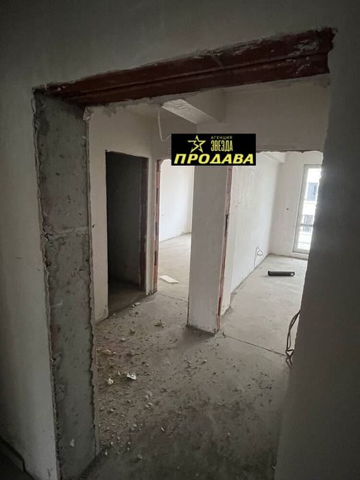 Двустаен пред акт 15 до Хаджията