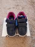 Маратонки Adidas, номер 22