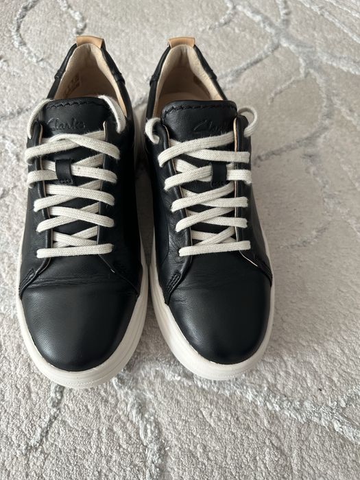 Sneakers din piele Clarks