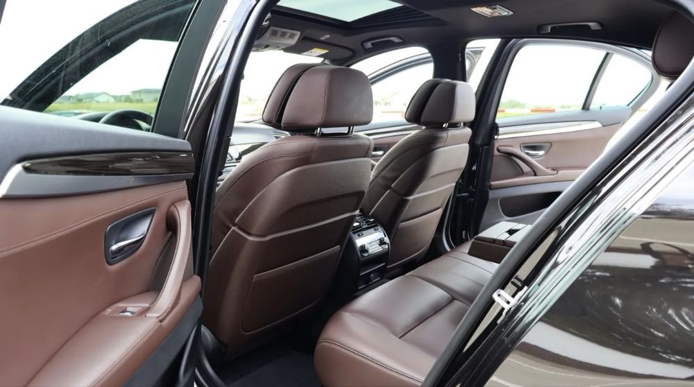 BMW M5 BMW F10 M550 D Facelift 2016 4 Butoane