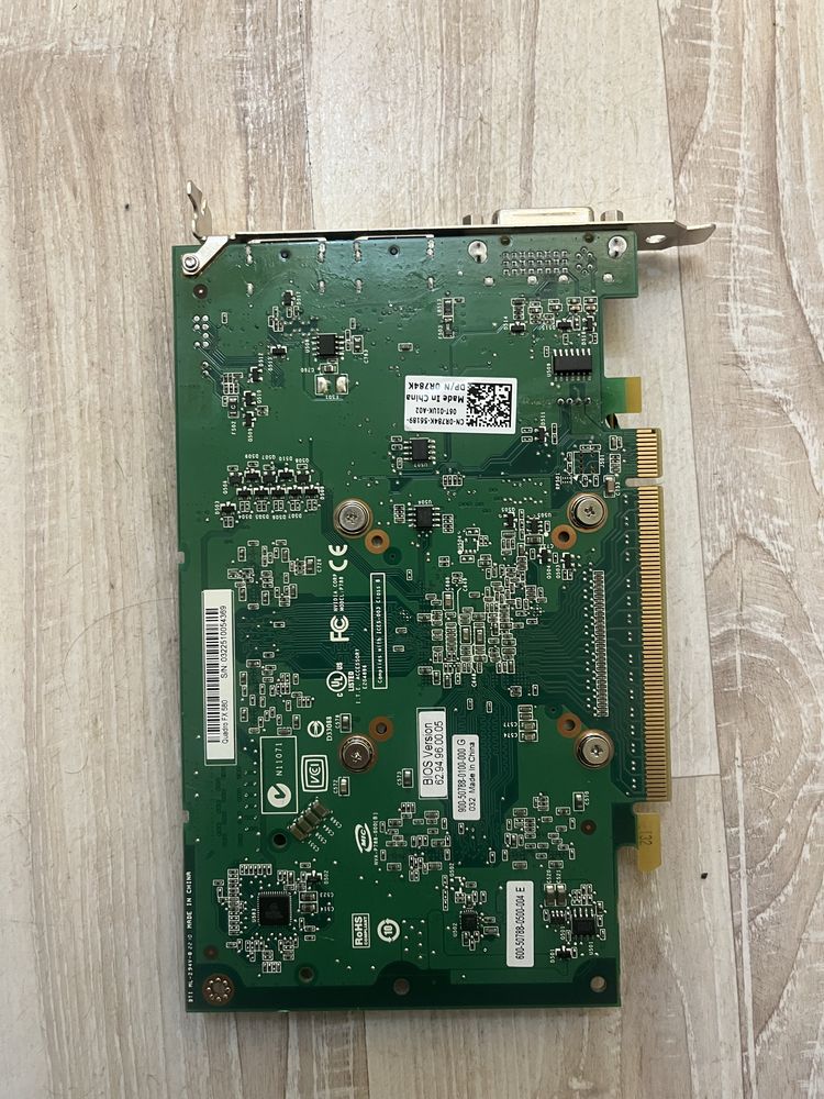 На части Настолен компютър Dell T3400
