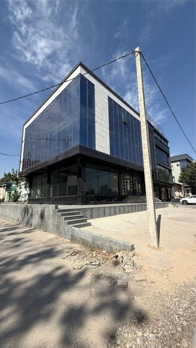 Продаётся и сдаётся нежилое здание