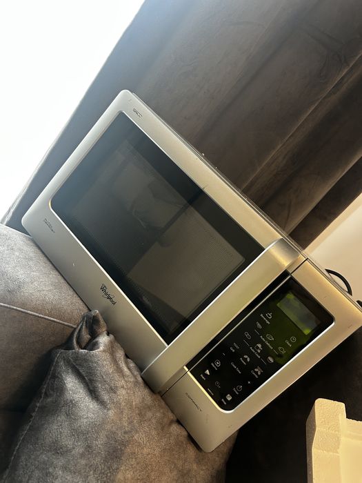 Cuptor mucrounde whirlpool