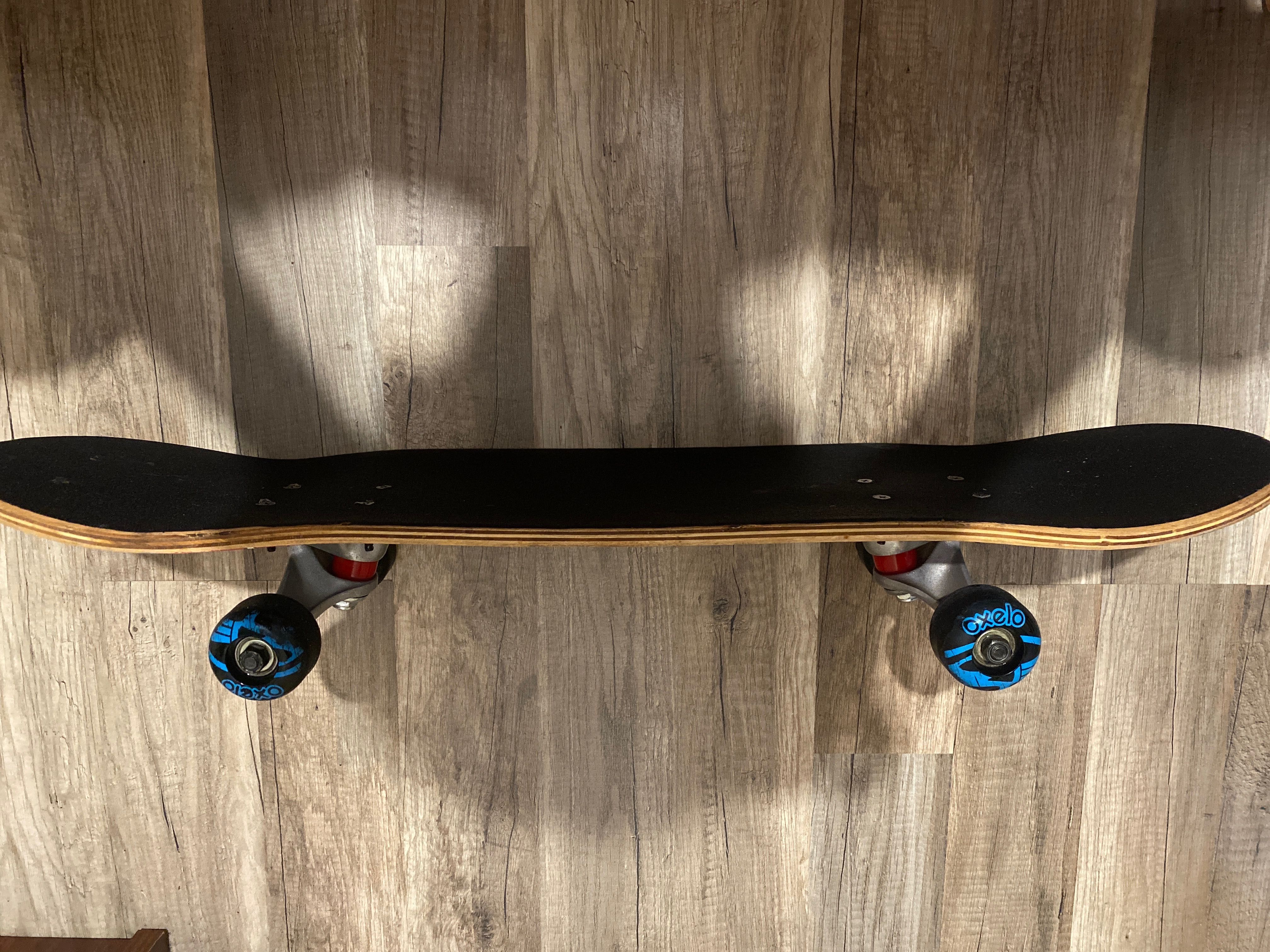 Skateboard ocelot