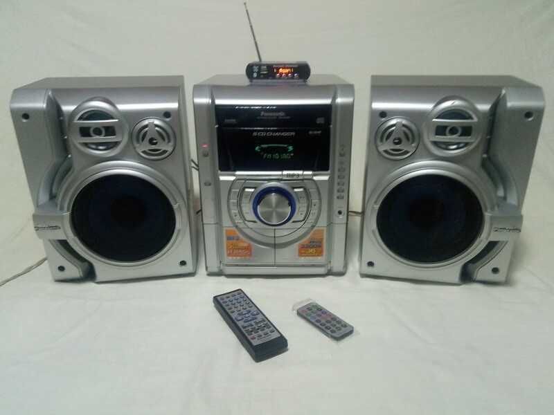 Музыкальный  центр Panasonic. Bluetooth, USB, AUX, радио, диски..