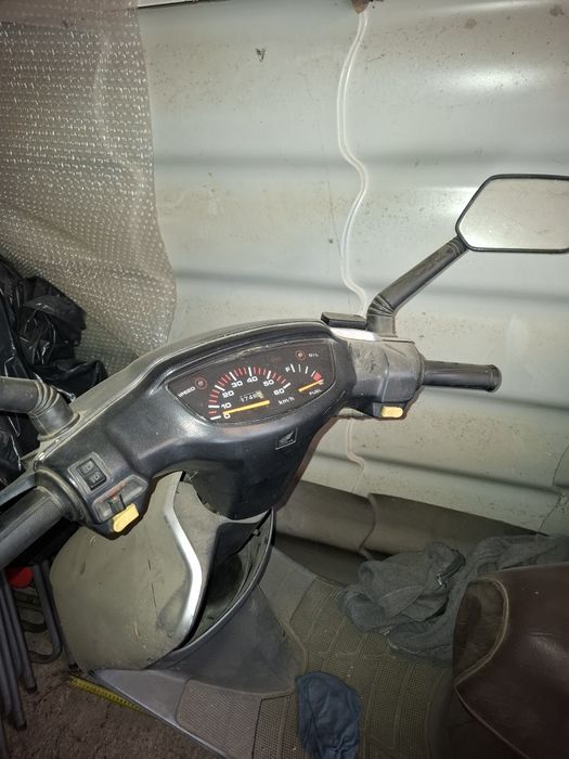 Scuter honda 49.