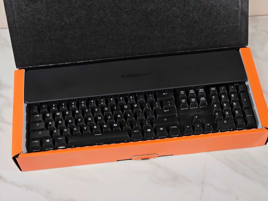 SteelSeries Apex 7 Brown – механична клавиатура за истински геймъри