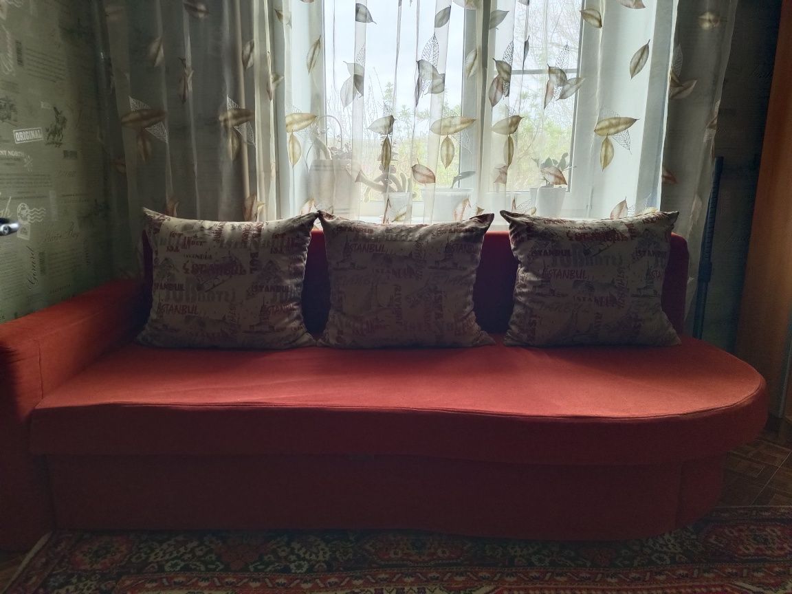 Продам диван б/у