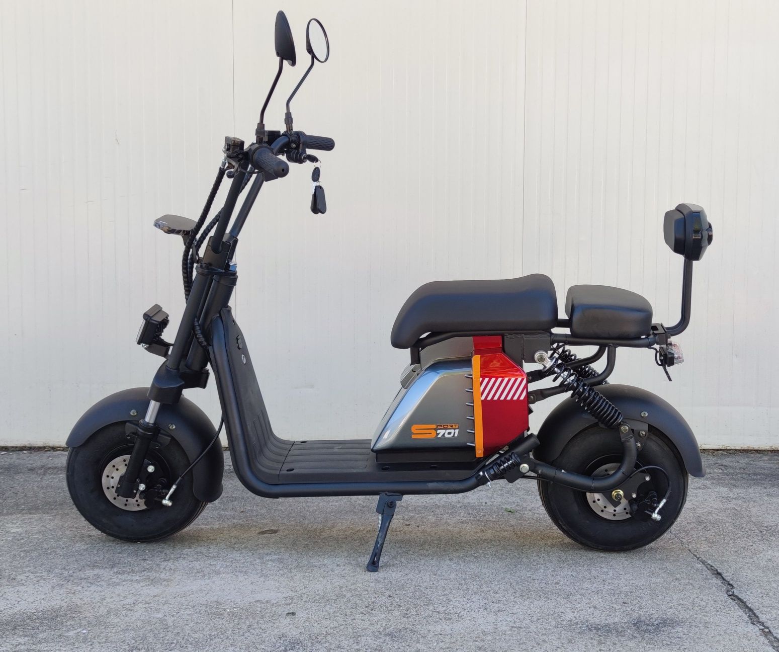 Електрически скутер Чопър Middle 701 500W в червен цвят