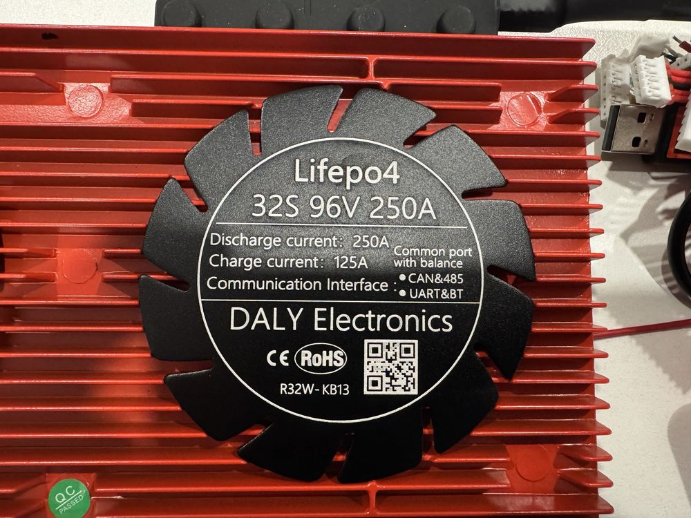 Високоволтов BMS 32S 96V LiFePo4 DALY