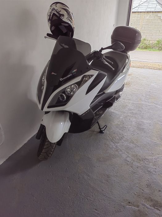Kymco Downtown 300  kawasachi