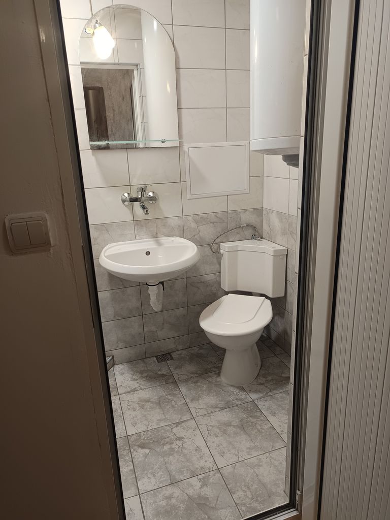 Дава се под наем Двустаен апартамент в Плевен, Дружба 4 - 60 кв.м за 229.5 € - Снимка #6