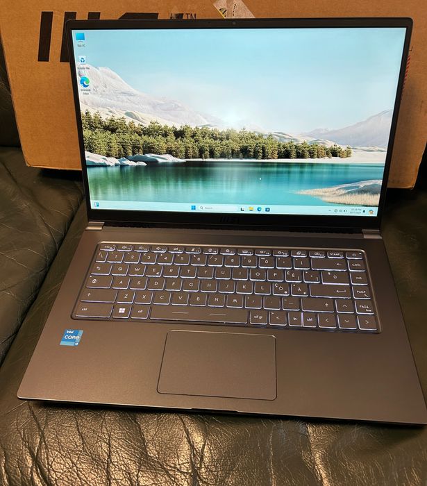 Laptop slim nou MSI 15.6 inch, i3-1115G4,16GB RAM,512GB SSD la cutie
