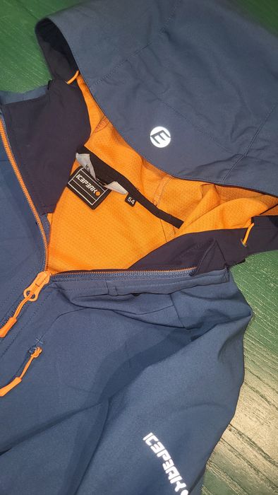 Icepeak soft shell 
Размер 54 -XL на рост 180+ идеально 
Состояние 9/1