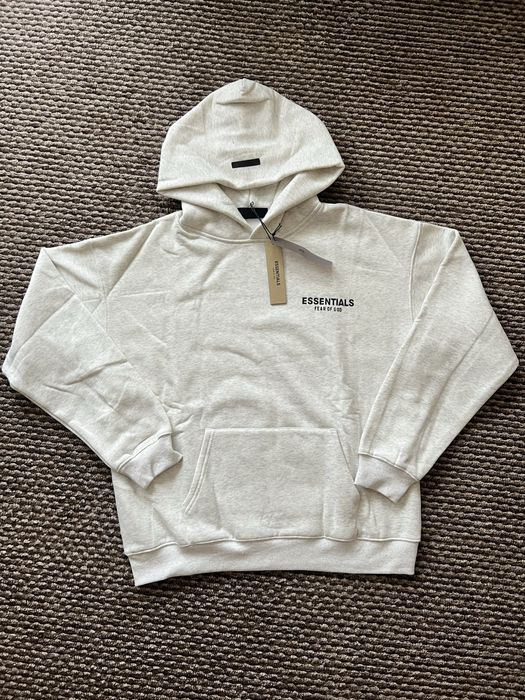 Vând compleu essentials hanorac+pantaloni