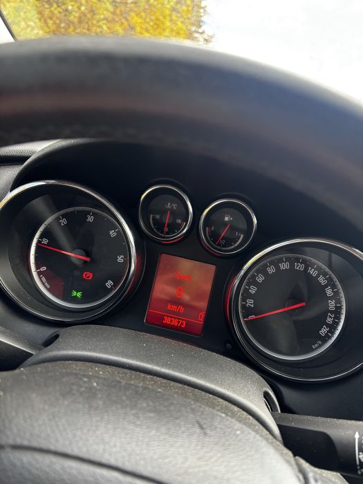 Opel Astra J 2011 1.7D manual