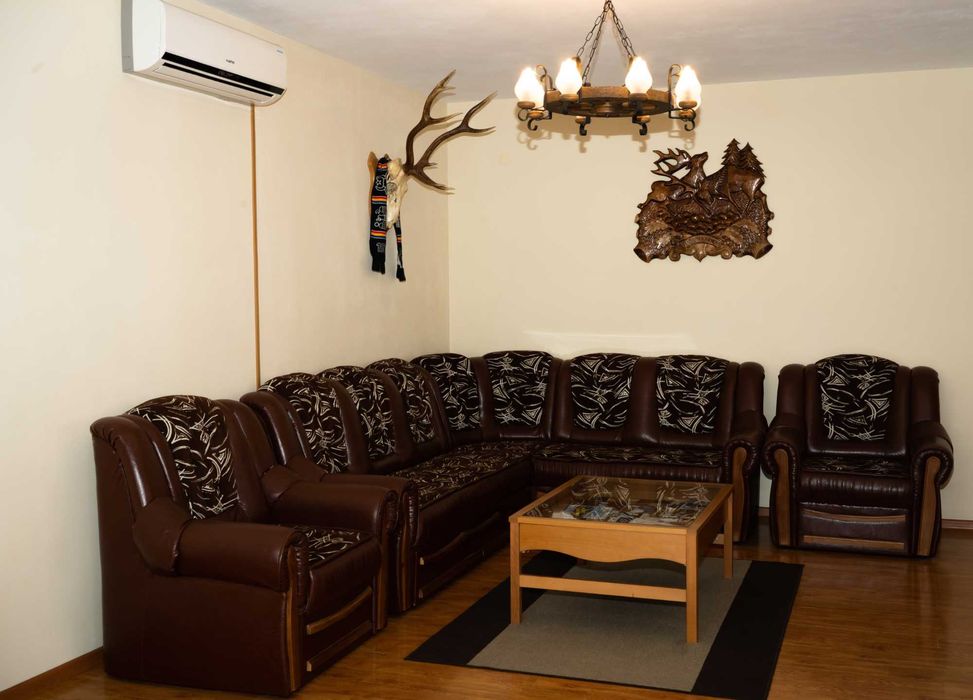 Vand canapea coltar cu doua fotolii