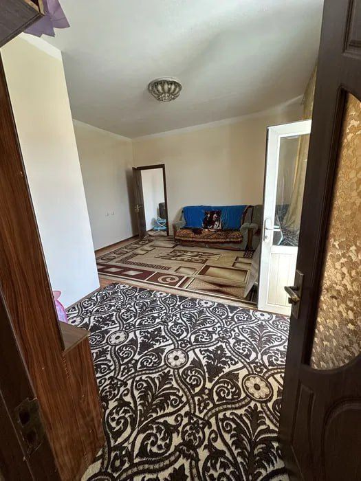 2/5/7. Сергели 6а. Дом кирпичный, квартира 48 м². До метро - 800 м.