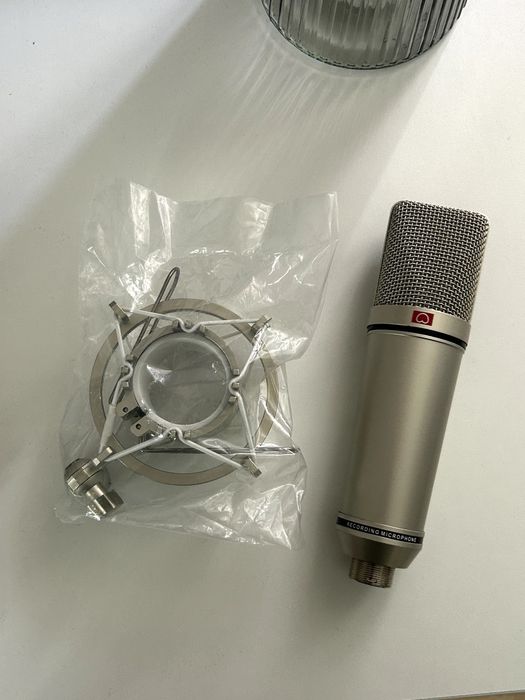 Neumann U87 РЕПЛИКА (добър звук)