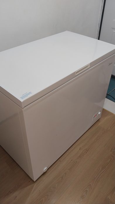 Продам морозильник