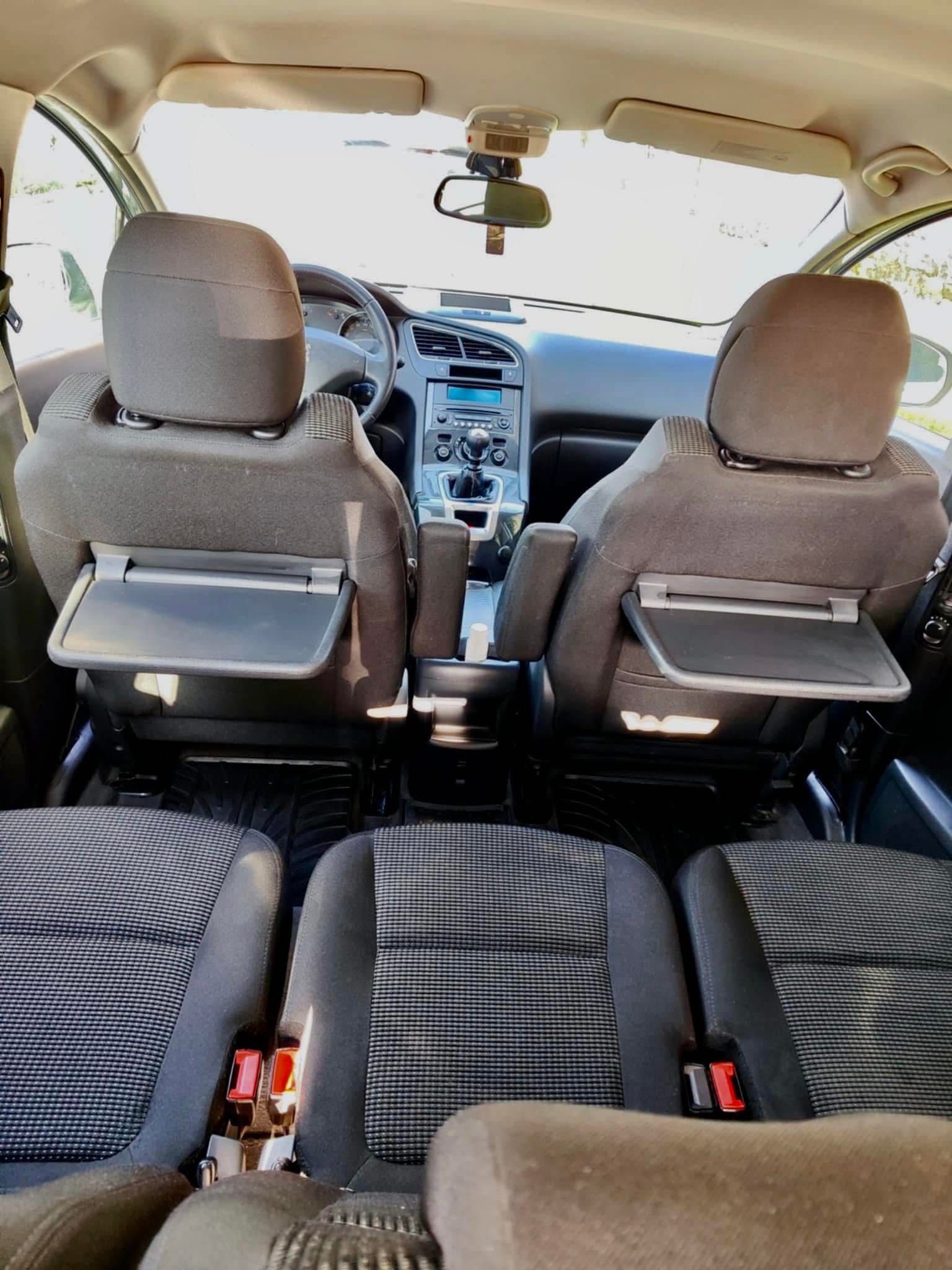 Продава се Peugeot 5008