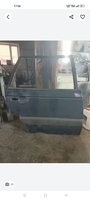 Продам заднию правую дверь