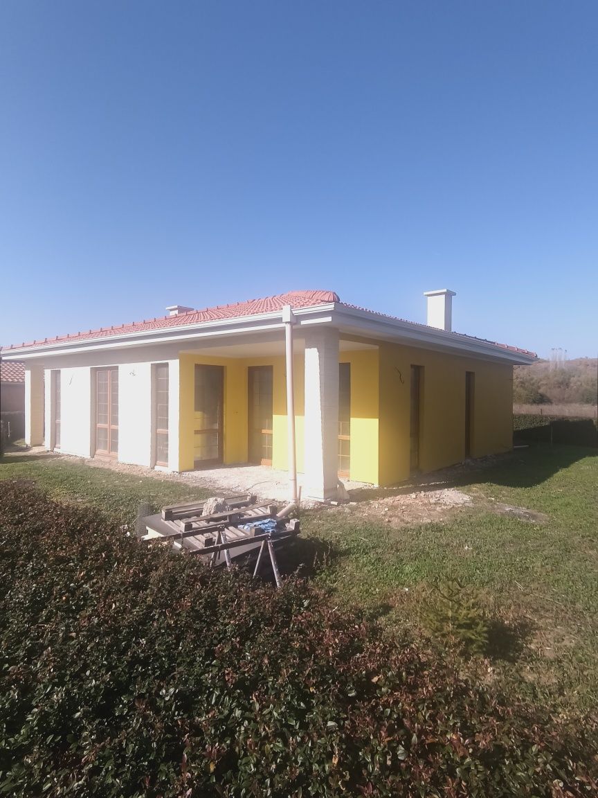 Продавам къща в село Яхиново