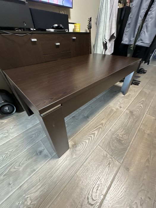 Бюро, скрин и холна маса