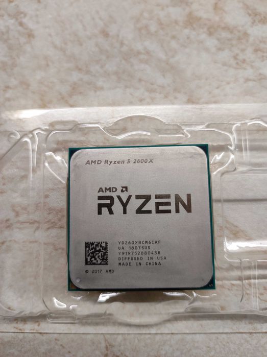 AMD Ryzen 5 2600x CPU без охладител